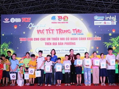 TP. HCM: Ấm áp đêm hội Vui Tết Trung thu tại phường Tăng Nhơn Phú
