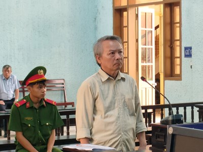 15 năm tù cho cựu thẩm phán nhận hối lộ 500 triệu đồng