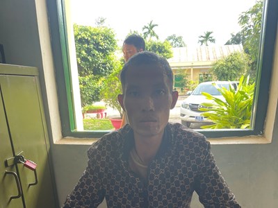 Kon Tum: Sau 2 năm lẩn trốn, đối tượng bị truy nã trong vụ phá rừng ra đầu thú