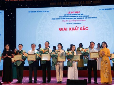 Lan tỏa bản hùng ca đất nước qua từng trang sách