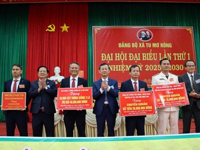 Không nhận hoa chúc mừng, Đại hội Đảng bộ xã Tu Mơ Rông tiếp nhận gần 800 triệu đồng hỗ trợ dân