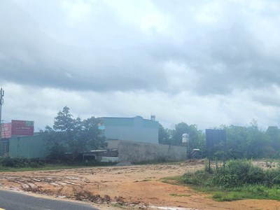 Xử lý điểm tập kết cát trái phép sau phản ánh của Báo Văn Hóa