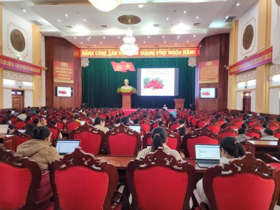 Quảng Ngãi: Tổ chức Hội nghị tuyên truyền Luật Lưu trữ năm 2024 và tập huấn lập hồ sơ công việc trên hệ thống quản lý văn bản