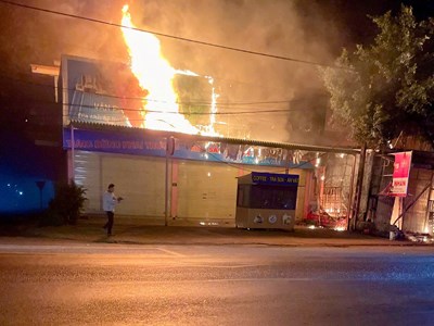 Đắk Lắk: Cháy nhà lúc rạng sáng, 4 người trong gia đình tử vong