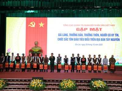 Phát huy vai trò “điểm tựa tinh thần” của già làng, người có uy tín Tây Nguyên