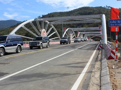 Quảng Ngãi: Thông xe kỹ thuật Dự án cầu 16/5 tại xã Đăk Pék