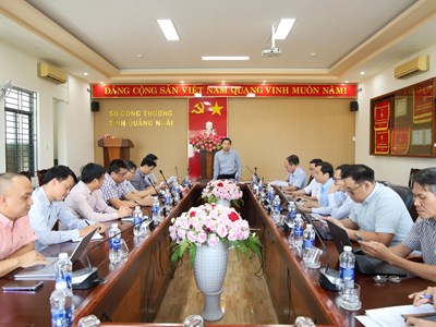 Bàn giải pháp bảo đảm cung ứng điện năm 2026 tại Quảng Ngãi