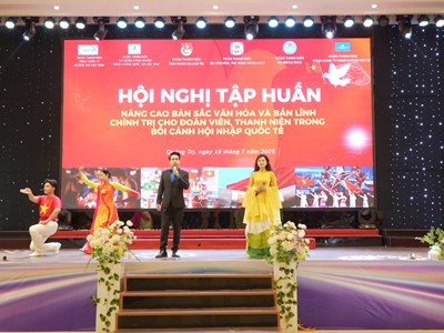 Nâng cao bản sắc văn hóa và bản lĩnh chính trị cho đoàn viên thanh niên 