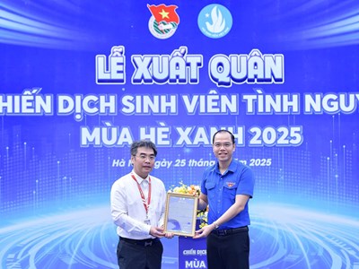 Hàng nghìn sinh viên tình nguyện lên đường hỗ trợ các tỉnh thành vận hành chính quyền địa phương 2 cấp