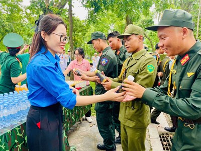 Thanh niên Thủ đô tiếp sức cho các lực lượng trong ngày hợp luyện