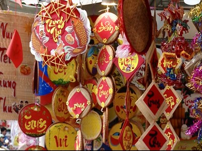 Hà Nội: Không khí vui tươi đầy màu sắc của ngày Tết trung thu trên phố Hàng Mã