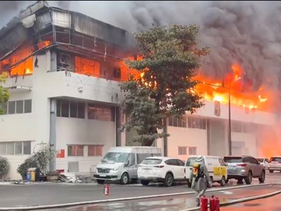 Cháy lớn tại Nhà máy Bia Hà Nội Habeco, không có thiệt hại về người