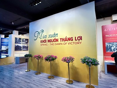 Trưng bày chuyên đề “Mùa Xuân - Khởi nguồn thắng lợi” 