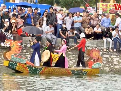 Tiếng hát quan họ bên hồ Vân Tương: Người ơi, người ở đừng về...