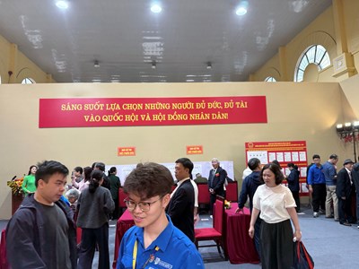 Hà Nội: Cử tri Ba Đình nô nức thực hiện quyền làm chủ