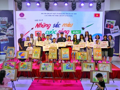 “Những sắc màu cuộc sống”: Khi hội họa nuôi dưỡng tâm hồn trẻ thơ