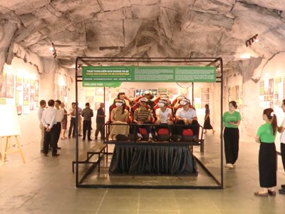 Chạm vào kỳ quan Sơn Đoòng qua công nghệ VR 5D ngay tại Phong Nha