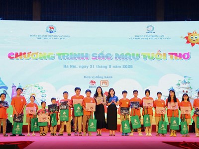 “Sắc màu tuổi thơ”: Hoạt động văn hóa, giải trí bổ ích cho các em nhỏ dịp 1.6