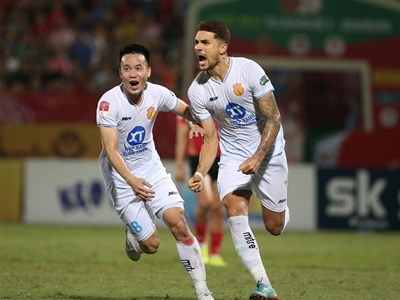 Bước ngoặt cuộc đua?