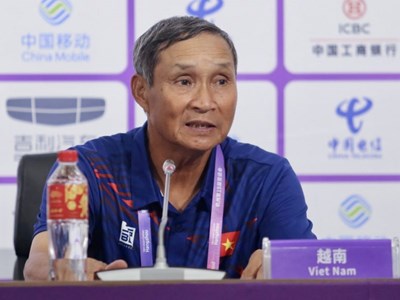 HLV Mai Đức Chung trở lại dẫn dắt đội tuyển bóng đá nữ quốc gia