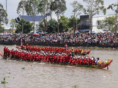 Sôi động Giải đua ghe Ngo Sóc Trăng - khu vực ĐBSCL 2024