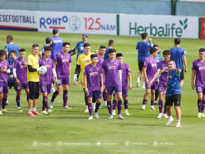 Tuyển Việt Nam bước vào tập luyện trước khi sang Hàn Quốc tập huấn