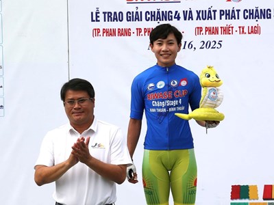Nguyễn Thị Thật lần đầu thắng chặng tại Giải xe đạp nữ quốc tế Bình Dương 2025