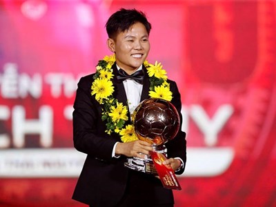 Bích Thùy giành Quả bóng vàng 2025: Phần thưởng xứng đáng cho “nữ chiến binh”