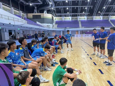 Tuyển futsal Việt Nam tập buổi đầu tiên tại Thái Lan, chuẩn bị cho trận đấu với Nga