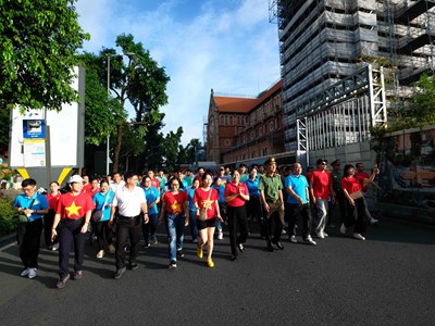 TP.HCM: Hơn 6.000 người đi bộ đồng hành “Cùng Việt Nam tiến bước”