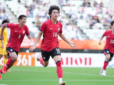 Xác định hai đội vào chung kết bóng đá nam ASIAD 2026