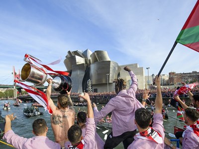  Hiện thực huyền ảo Athletic Bilbao