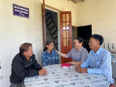  Trái tim nhân hậu hết lòng vì người khuyết tật