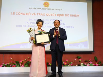 Bổ nhiệm lại bà Anoa Suzzanne Dussol Perran làm Đại sứ Du lịch Việt Nam tại Pháp