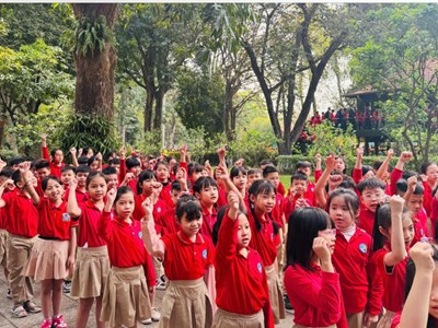 Báo công lên Bác trong những ngày tháng Tư lịch sử