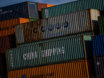 Xuất khẩu của Trung Quốc bất ngờ tăng mạnh, bất chấp căng thẳng thương mại