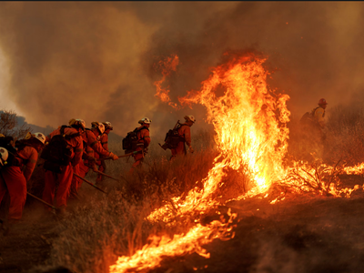 Cháy rừng lan nhanh ở California (Mỹ) khiến hàng nghìn người sơ tán khẩn cấp