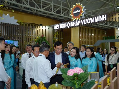 Lâm Đồng thu hút hàng nghìn khách tham quan tại Hội chợ Mùa thu 2025