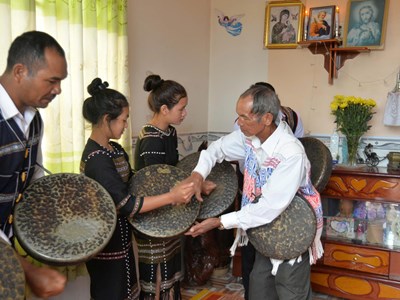  Tác động tích cực đến đời sống bà con