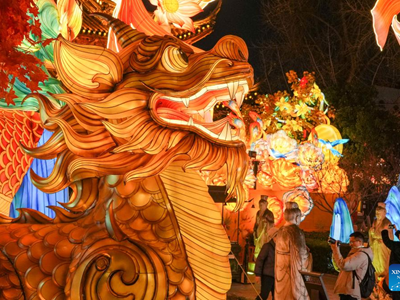 Sắc màu lễ hội đèn lồng đón năm mới tại Trung Quốc