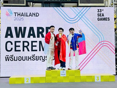 Những giọt nước mắt trên bục vinh quang