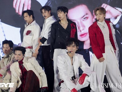 Thành công đến từ những cái “bắt tay”