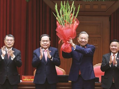 Với Đảng, mùa Xuân