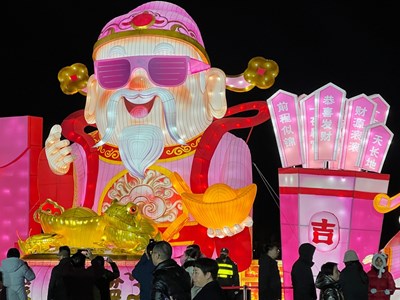 Hội chợ đèn lồng Trung Quốc bùng nổ sáng tạo với công nghệ AI