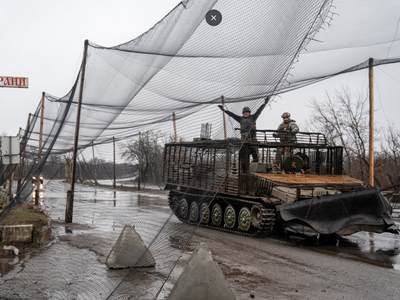 Ukraine tăng tốc triển khai lưới chống UAV dọc chiến tuyến