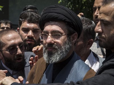 Mojtaba Khamenei – Lãnh tụ Tối cao mới của Iran là ai?