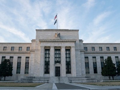 Fed giữ nguyên lãi suất, dự báo lạm phát tăng trong bối cảnh nhiều bất định