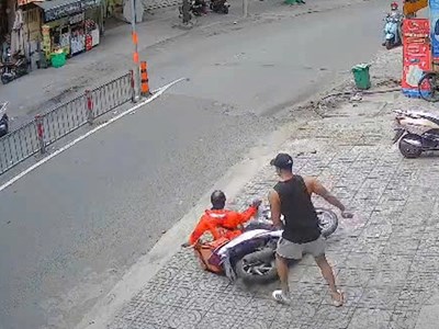 Bắt tạm giam nam thanh niên hành hung nữ shipper ở TP.HCM
