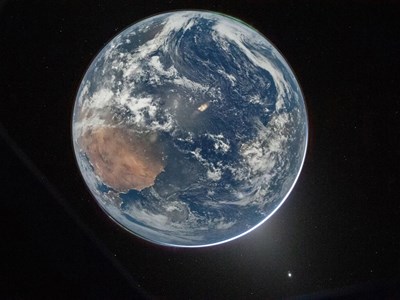 NASA công bố ảnh Trái Đất “lặn” và nhật thực từ chuyến bay lịch sử quanh Mặt Trăng