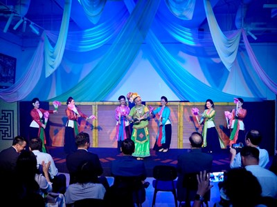 Nghệ thuật truyền thống “đánh thức” không gian công cộng